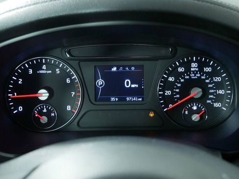 Used 2017 Kia Sorento LX w/ LX Convenience Package image 22