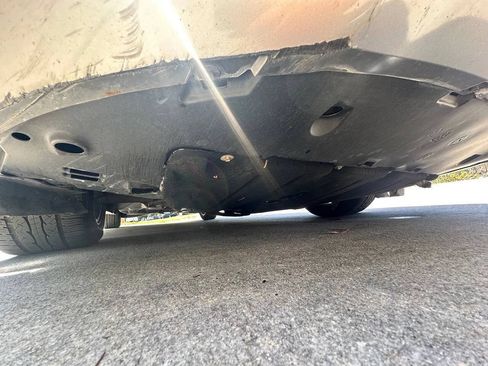 Used 2015 Chrysler 200 Limited FWD image 32