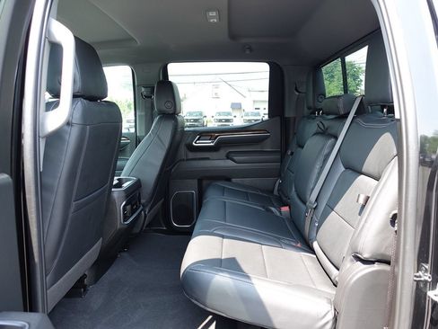 Used 2025 GMC Sierra 1500 Elevation w/ Preferred Package AWD/4WD image 25