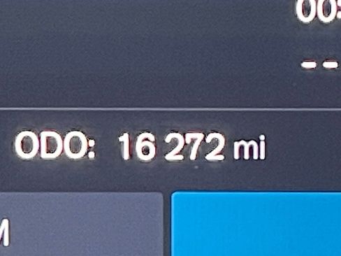 Used 2025 Volvo V60 B5 Cross Country Plus image 40