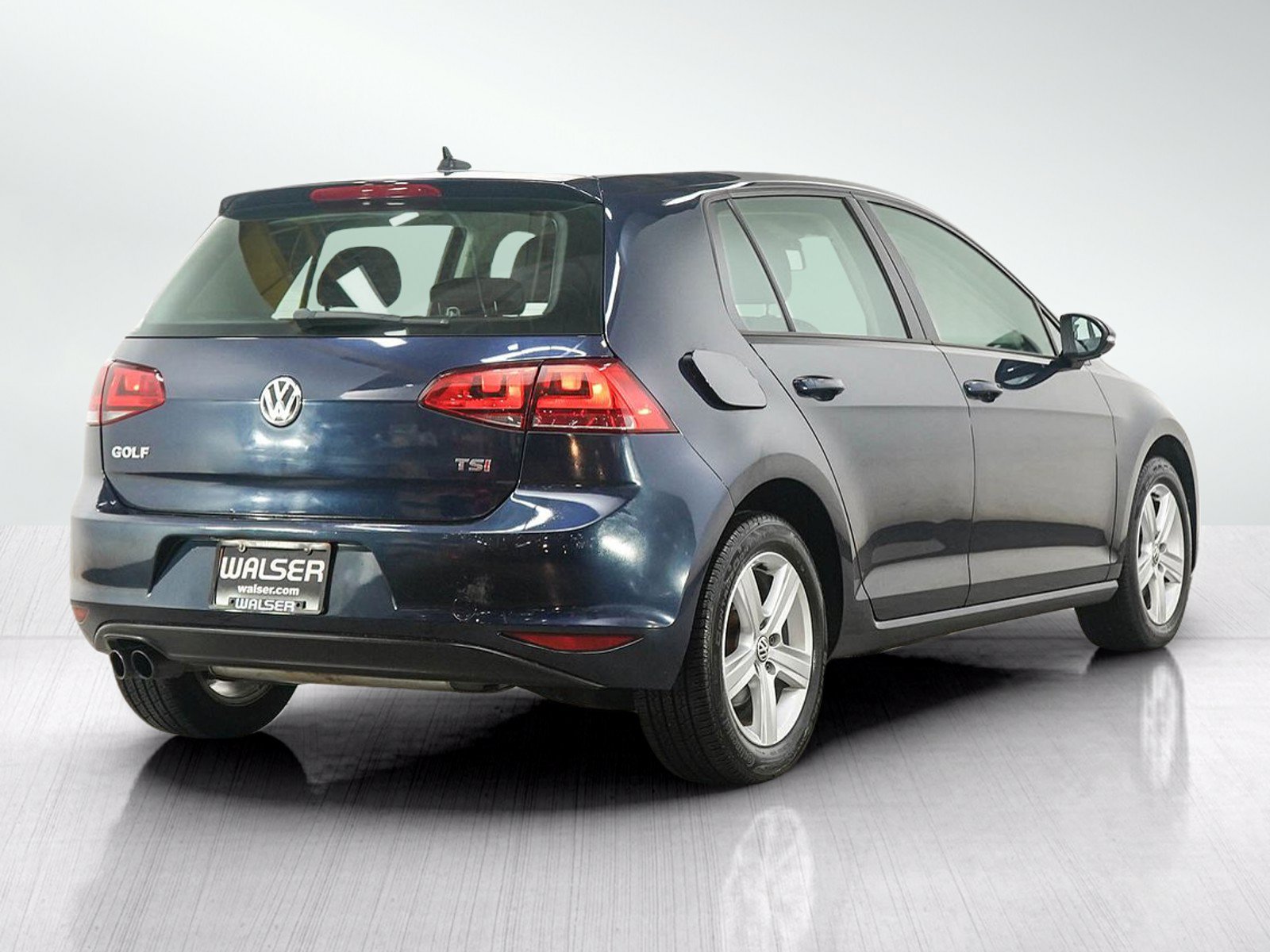 Used 2017 Volkswagen Golf Wolfsburg Edition FWD image 5