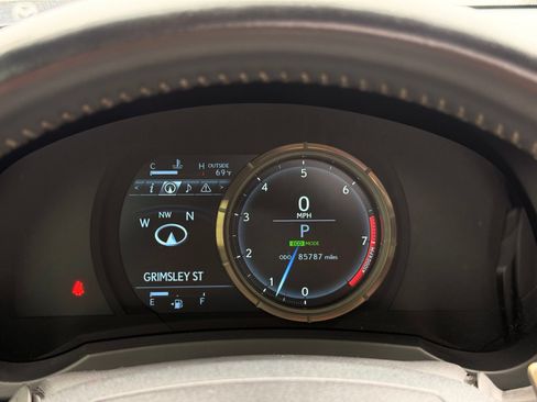 Used 2015 Lexus IS 250 w/ F-Sport Package RWD image 34