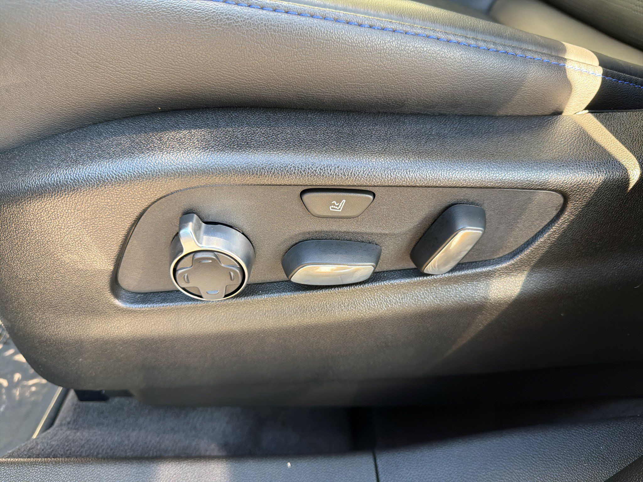 Certified 2024 Cadillac XT4 Sport AWD/4WD image 45