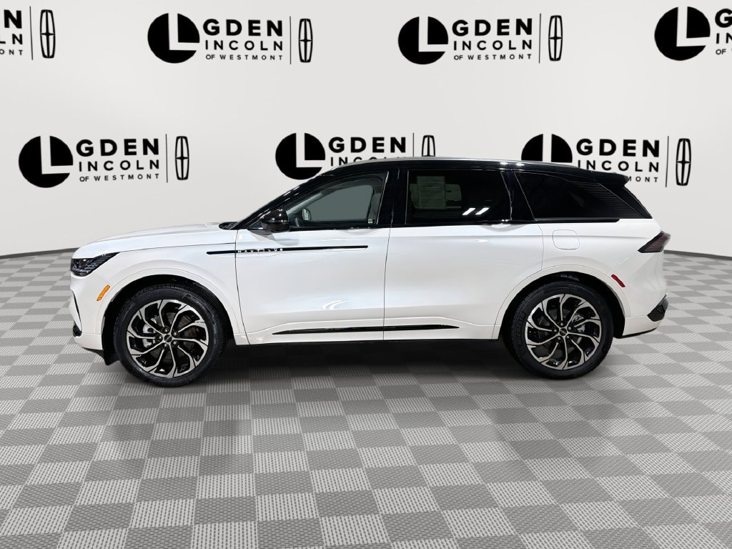 Used 2026 Lincoln Nautilus Reserve AWD/4WD image 5