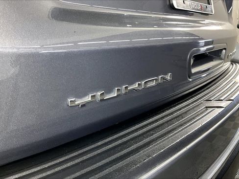 Used 2021 GMC Yukon Denali w/ LPO, Illumination Package RWD image 30