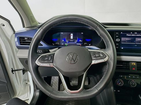 Used 2023 Volkswagen Taos SE FWD image 18