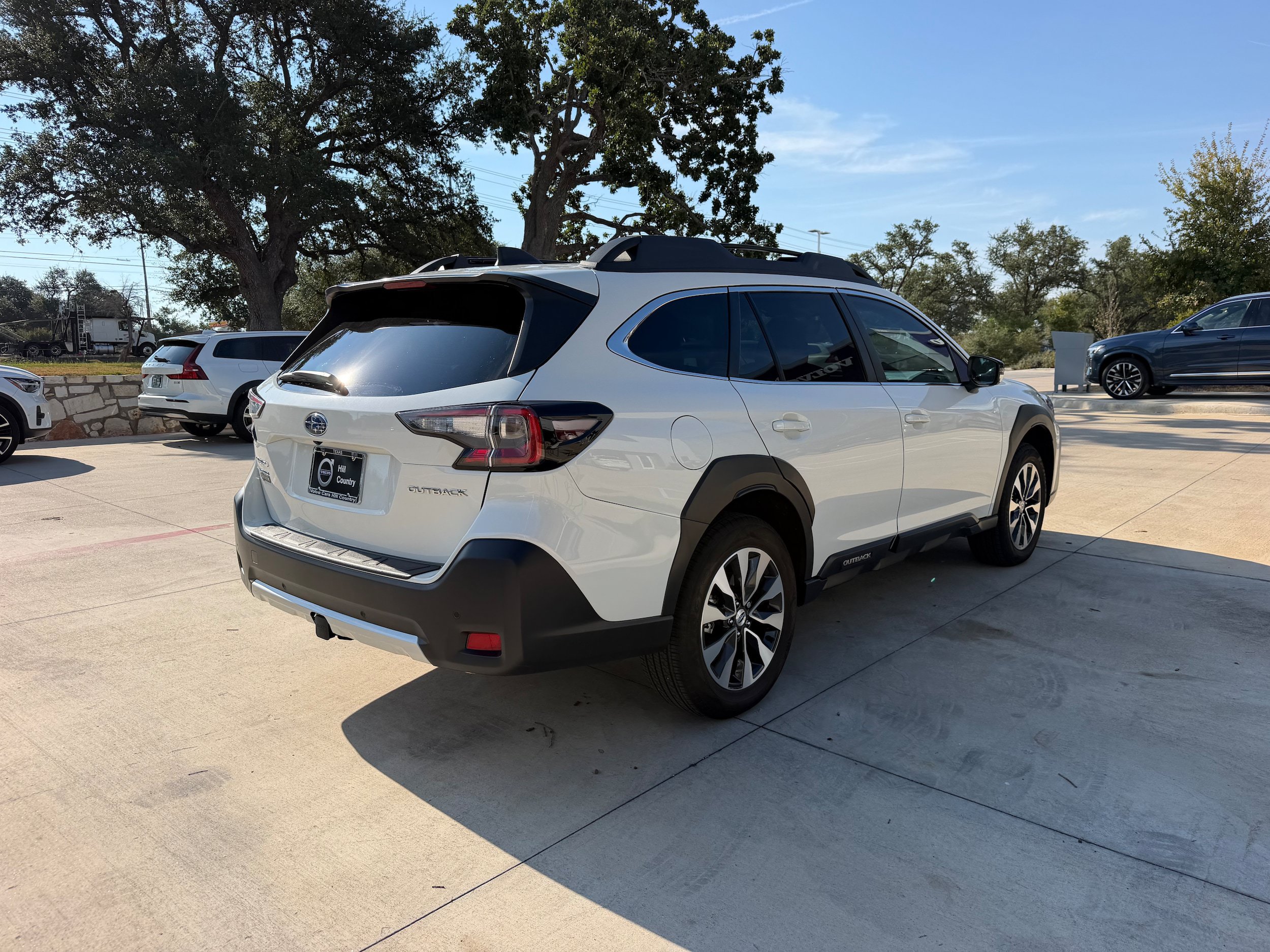 Used 2025 Subaru Outback Limited AWD/4WD image 6