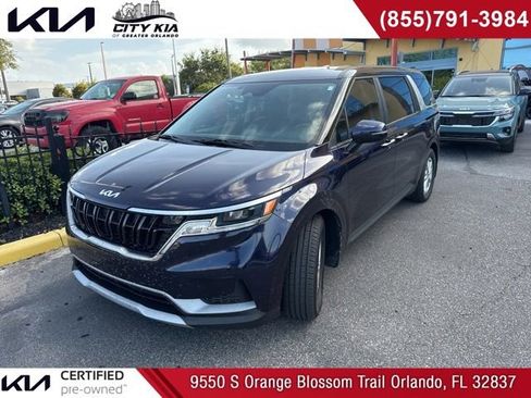Used 2023 Kia Carnival LX FWD image 1