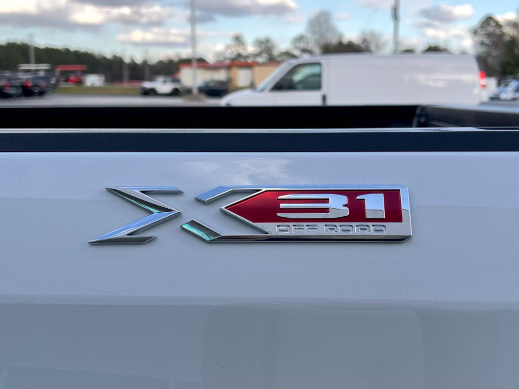 New 2026 GMC Sierra 1500 SLE AWD/4WD image 12