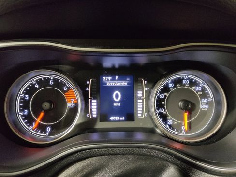 Used 2019 Jeep Cherokee Latitude w/ Popular Appearance Group image 23