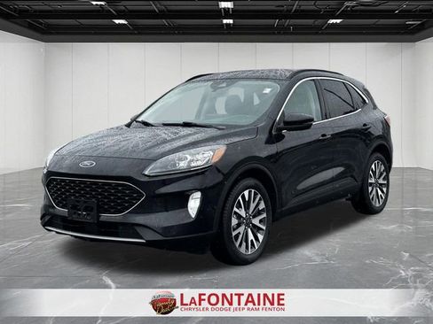 Used 2020 Ford Escape Titanium image 1