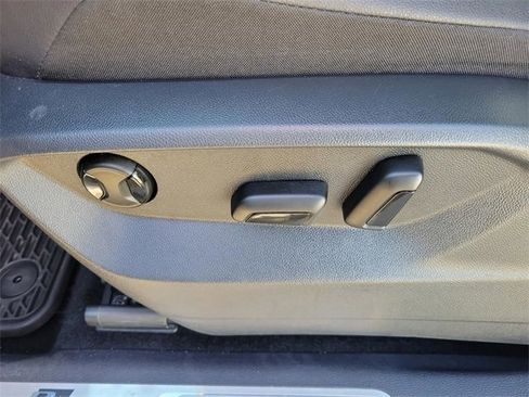 Used 2020 Volkswagen Tiguan SE R-Line image 13