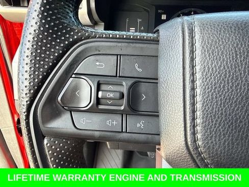 Used 2025 Toyota Tacoma SR5 AWD/4WD image 31