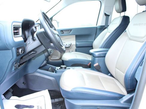 Used 2025 Ford Maverick Lariat w/ 4K Tow Package AWD/4WD image 35