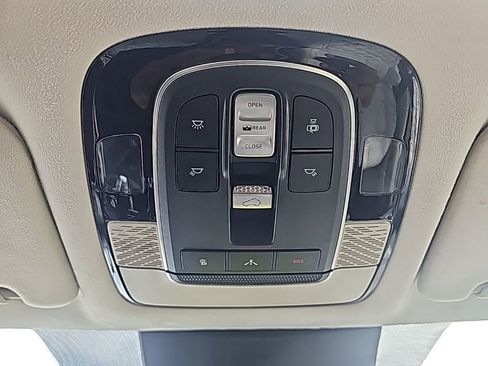 Used 2020 Hyundai Palisade Limited image 24