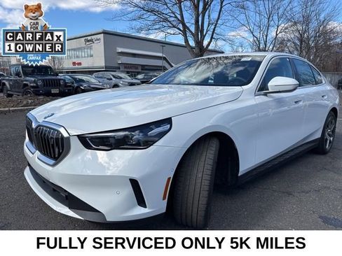 Used 2024 BMW i5 eDrive40i w/ M Sport Package image 3