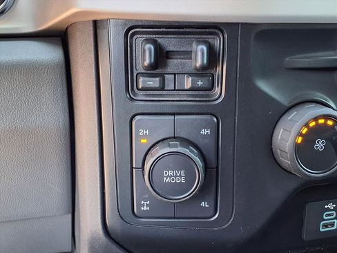 Used 2023 Ford F250 XLT w/ XLT Premium Package image 30