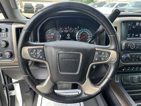 Used 2019 GMC Sierra 2500 Denali w/ Duramax Plus Package AWD/4WD image 30