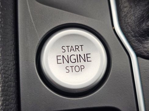 Used 2023 Volkswagen Atlas SEL image 21