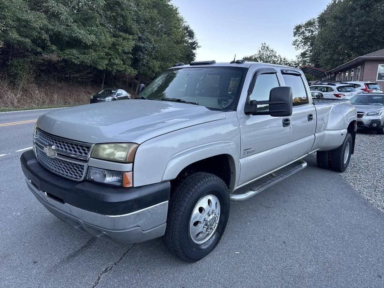 Used 2005 Chevrolet Silverado 3500 LT w/ Heavy-Duty Power Package AWD/4WD image 1