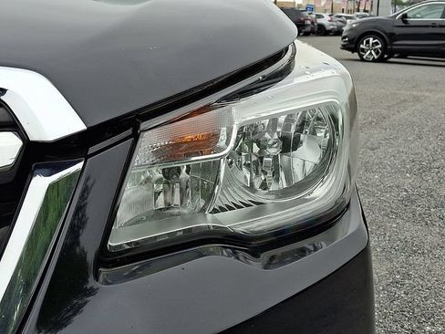 Used 2017 Subaru Forester 2.5i Limited AWD/4WD image 7