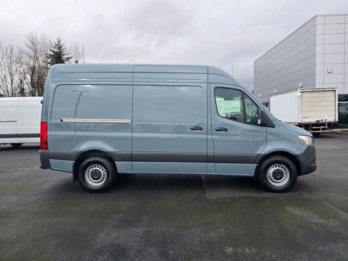 New 2025 Mercedes-Benz Sprinter 2500 image 7