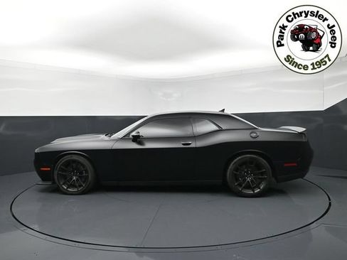 Used 2023 Dodge Challenger SRT Hellcat RWD image 3