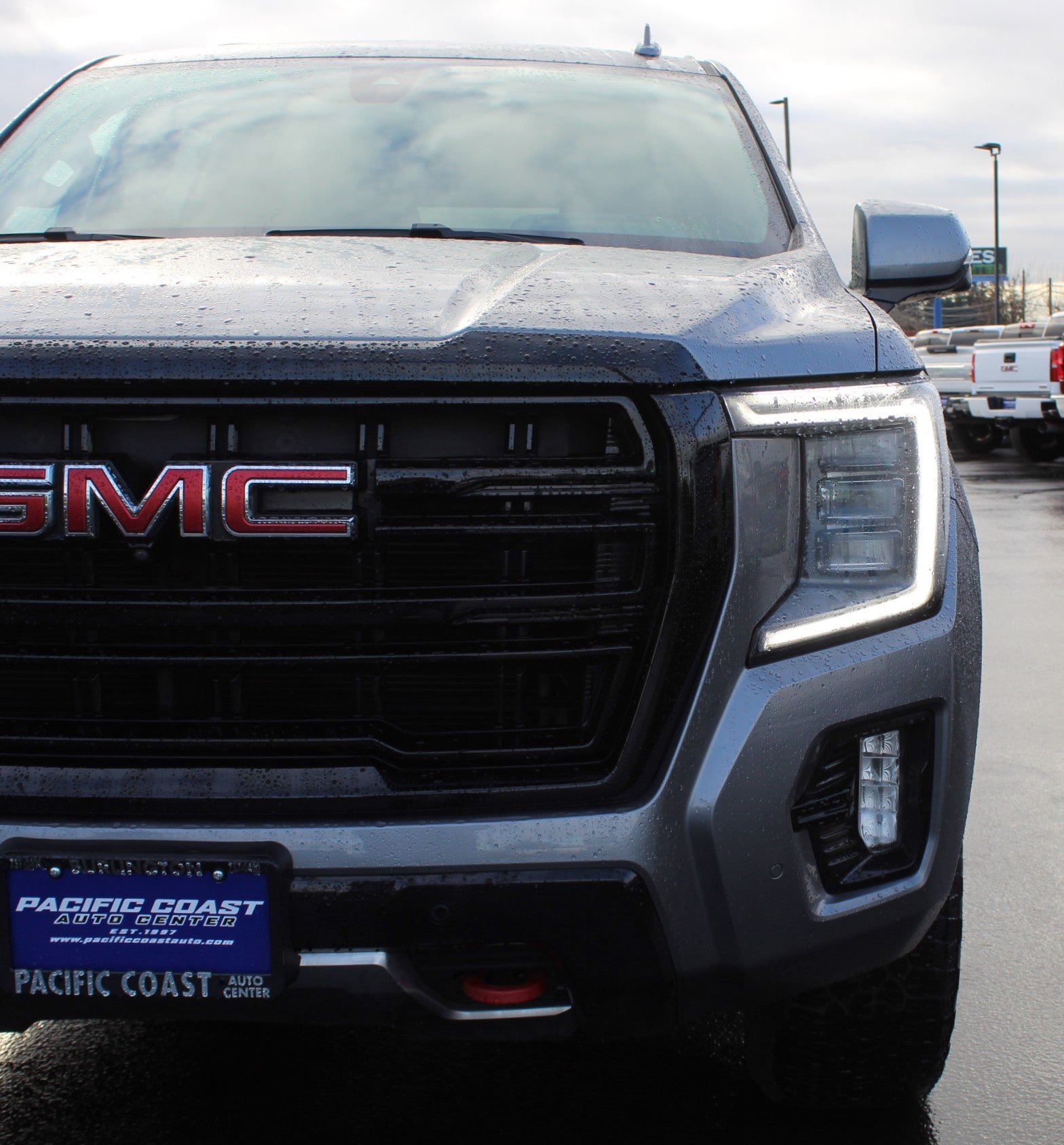 Used 2021 GMC Yukon AT4 w/ Rear Media and Nav Package AWD/4WD image 9