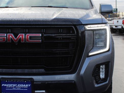 Used 2021 GMC Yukon AT4 w/ Rear Media and Nav Package AWD/4WD image 9