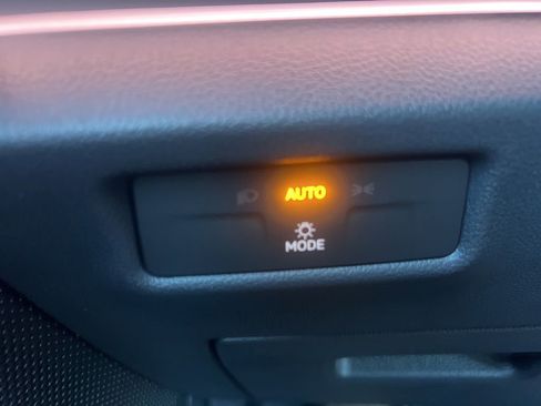 New 2026 Volkswagen Tiguan SE image 22