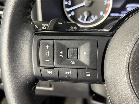 Used 2023 Nissan Rogue SL FWD image 26