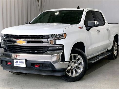 Used 2021 Chevrolet Silverado 1500 LT AWD/4WD image 2