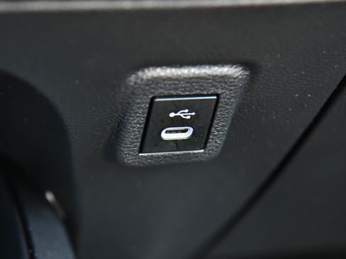 Used 2025 Toyota Corolla LE FWD image 24