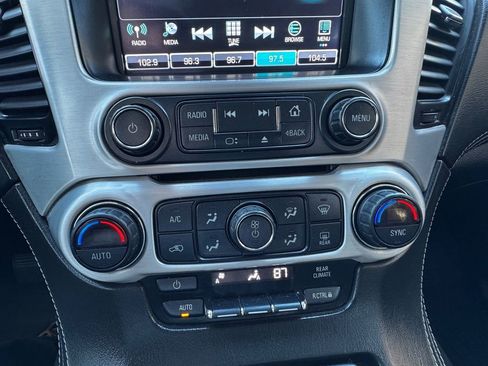 Used 2020 GMC Yukon SLE w/ SLE Value Package AWD/4WD image 25