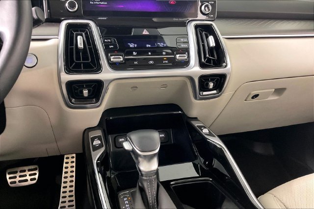 Certified 2022 Kia Sorento SX FWD image 8
