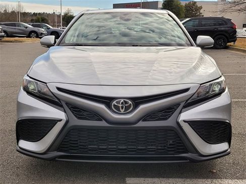 Used 2024 Toyota Camry SE image 5