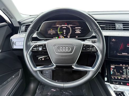 Used 2021 Audi e-tron Premium Plus w/ Premium Plus Package image 12