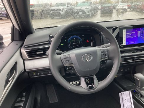 Used 2026 Toyota Camry SE image 24