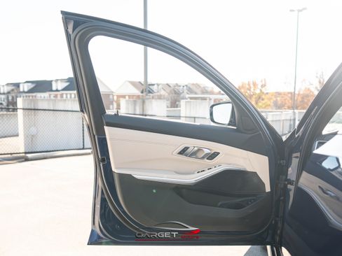 Used 2019 BMW 330i xDrive Sedan w/ Convenience Package image 41