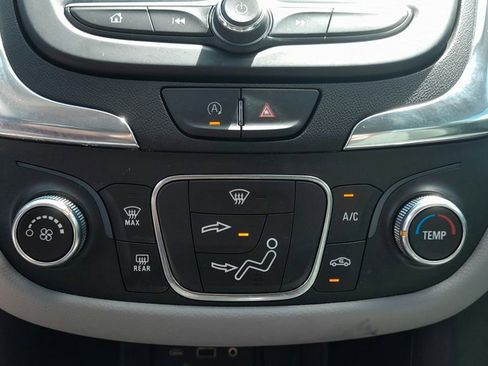Used 2022 Chevrolet Equinox LS AWD/4WD image 27