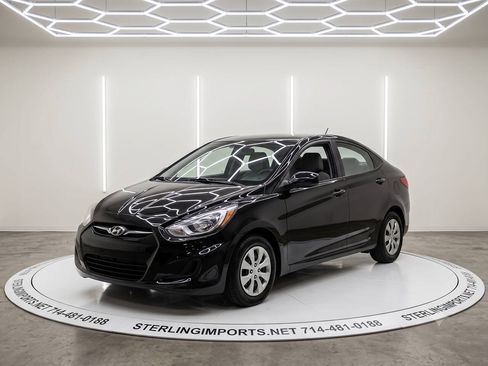 Used 2017 Hyundai Accent SE FWD image 1