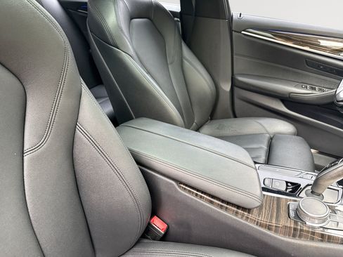 Used 2018 BMW 530i xDrive w/ Premium Package AWD/4WD image 24