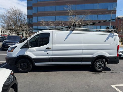 Used 2018 Ford Transit 150 Low Roof w/60/40 Side Door w/L image 5