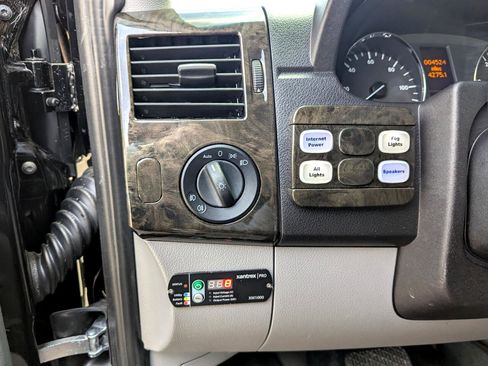 Used 2017 Mercedes-Benz Sprinter 2500 image 13