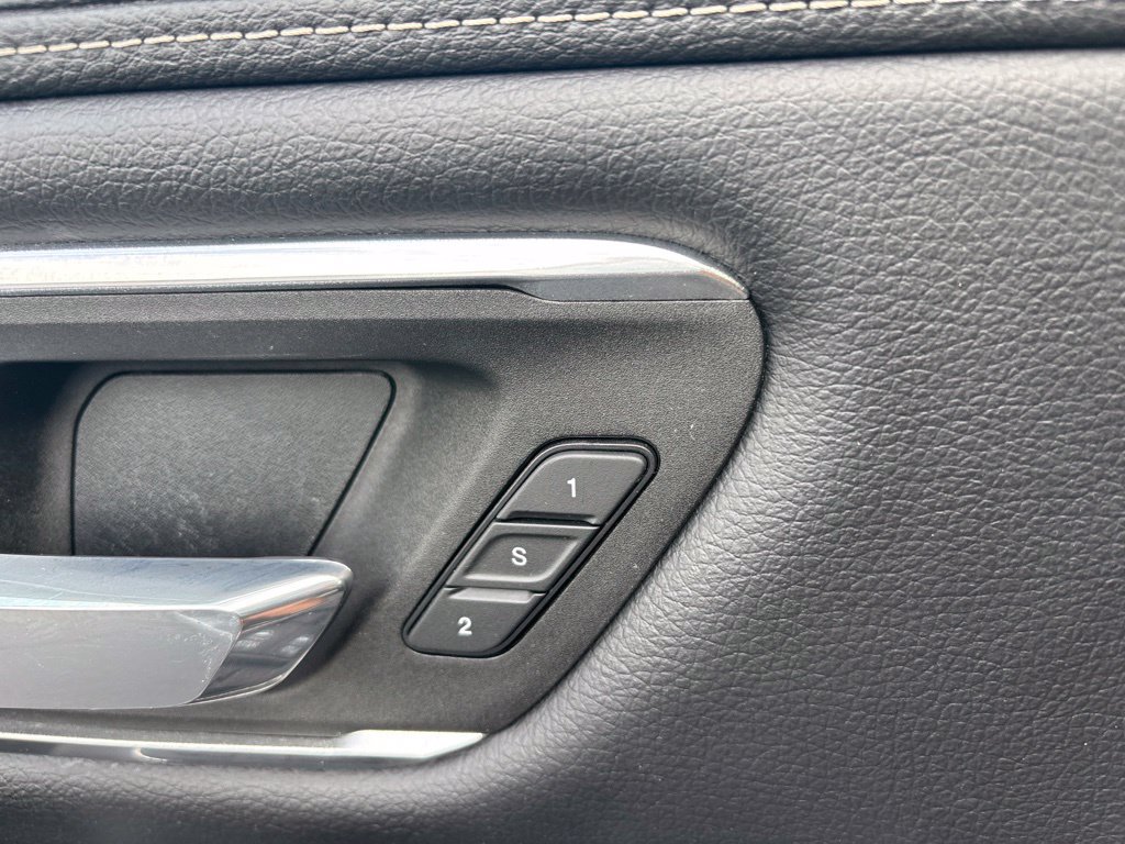 Used 2022 RAM 1500 Laramie AWD/4WD image 17