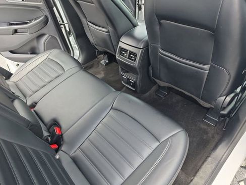 Used 2019 Ford Edge SEL w/ Equipment Group 201A FWD image 12