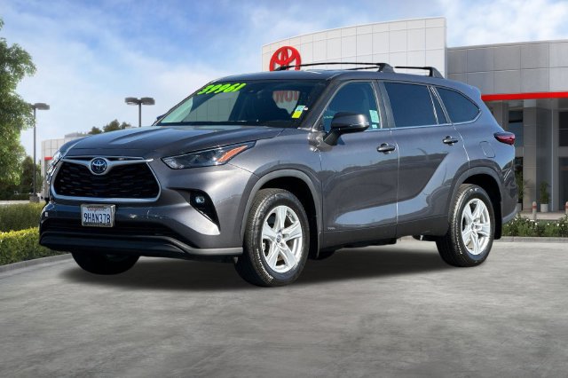 Used 2023 Toyota Highlander LE AWD/4WD image 9