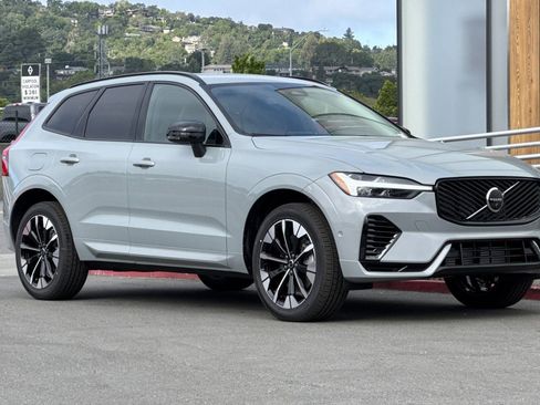 New 2026 Volvo XC60 T8 Ultra w/ Protection Package AWD/4WD image 9