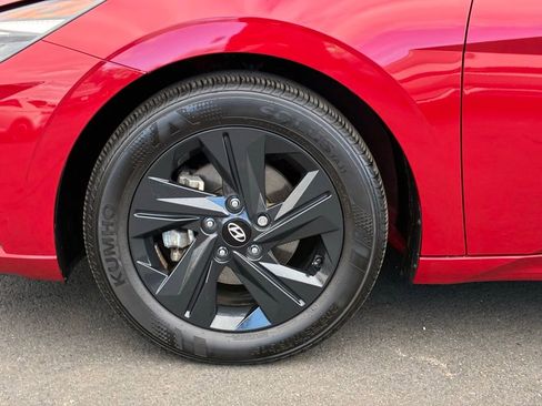 Used 2023 Hyundai Elantra SEL image 45