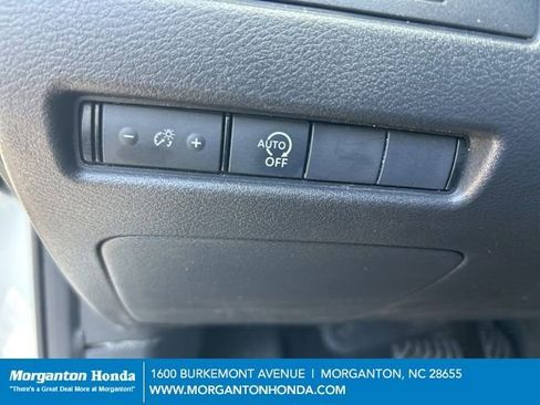 Used 2024 Nissan Rogue S AWD/4WD image 15